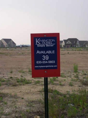 RE003 - Custom Real Estate Frame for Real Estate