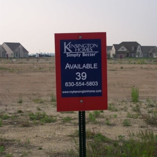 RE003 - Custom Real Estate Frame for Real Estate