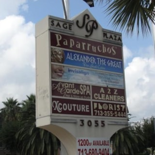 IPS008 - Custom Illuminated Pylon Sign for Retail