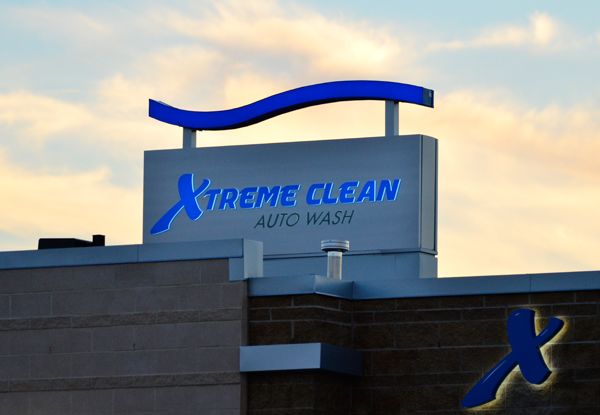 ips036 - illuminated-signage-illuminated-pylon-signs-affiliatename-ips036