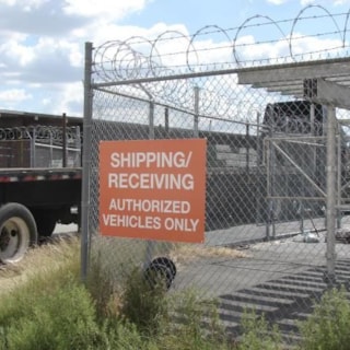 SAFE023 - Custom Safety Signage for Manufacturing