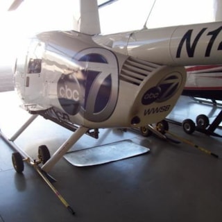 VL006 - Custom Vehicle Lettering for Entertainment