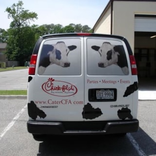 VL180 - Custom Vehicle Lettering for Restaurant