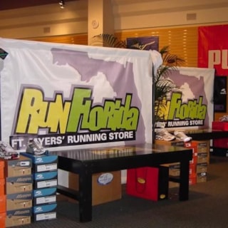 BS017 - Custom Banner Stand for Retail