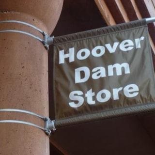 PB018 - Custom Boulevard Banner for Retail