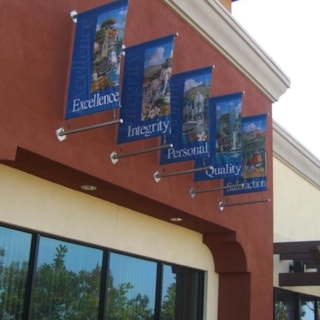 PB019 - Custom Boulevard Banner for Retail