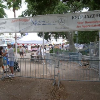 MESH013 - Custom Mesh Banner for Entertainment