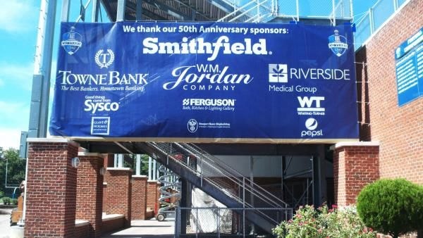 MESH020 - Custom Mesh Banner and Building Wrap for Education