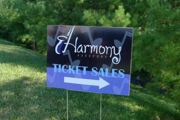 YSW003 - Coroplast Signs & Wire Sign Holders