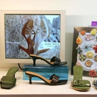 DD013 - Custom Digital Display for Retail