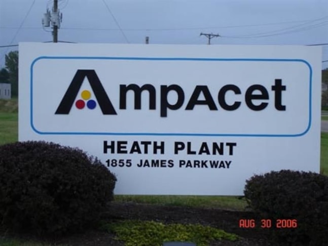 Digitallty printed outdoor monument sign