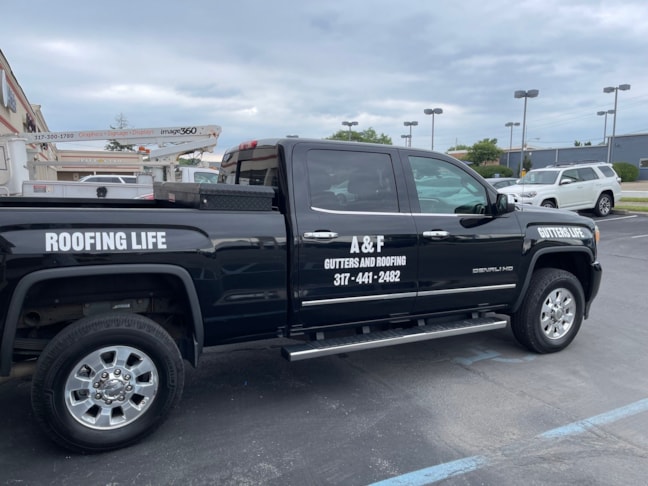 Vehicle Graphics & Lettering