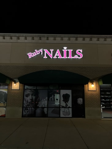 Edgelit and Backlit Signs