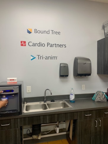 Wall Murals & Graphics