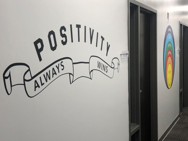 Wall Murals & Graphics