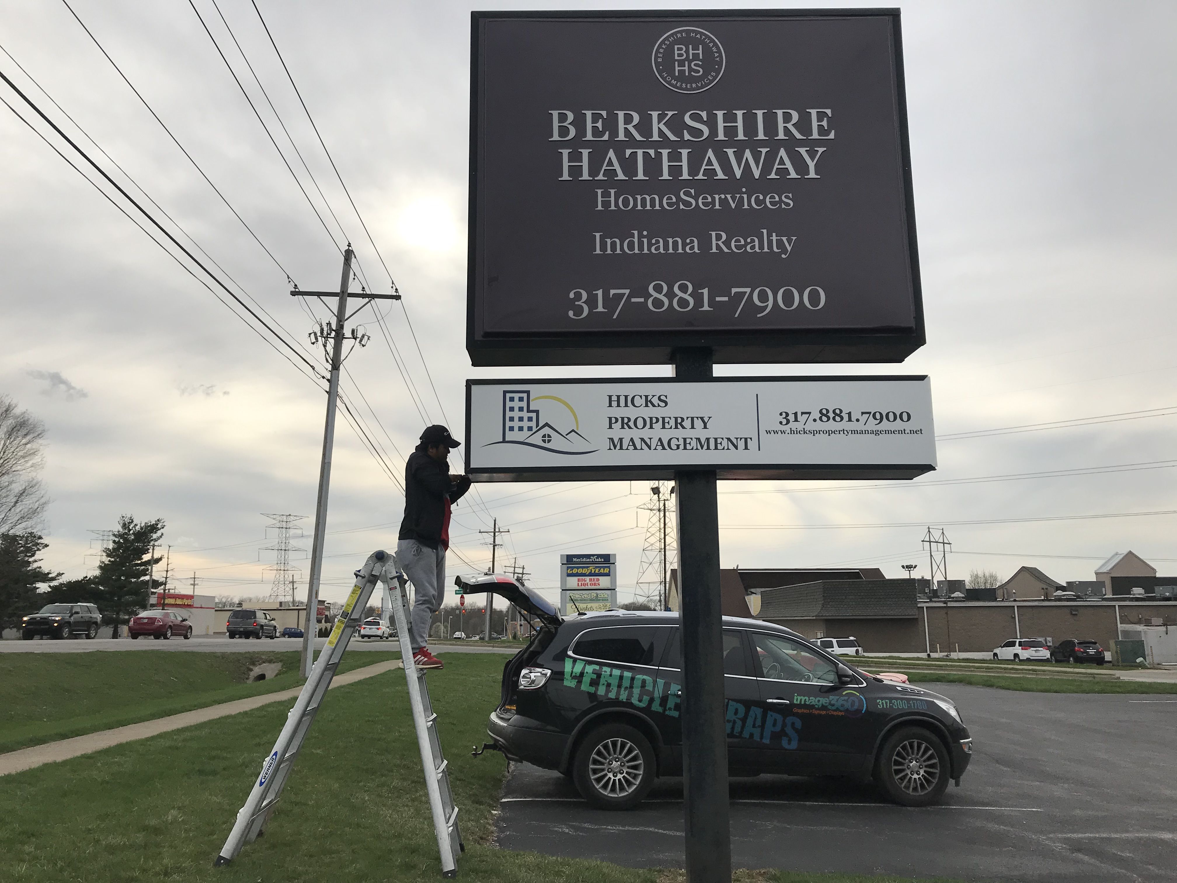 Pylon Sign Face Renewal in Greenwood IN