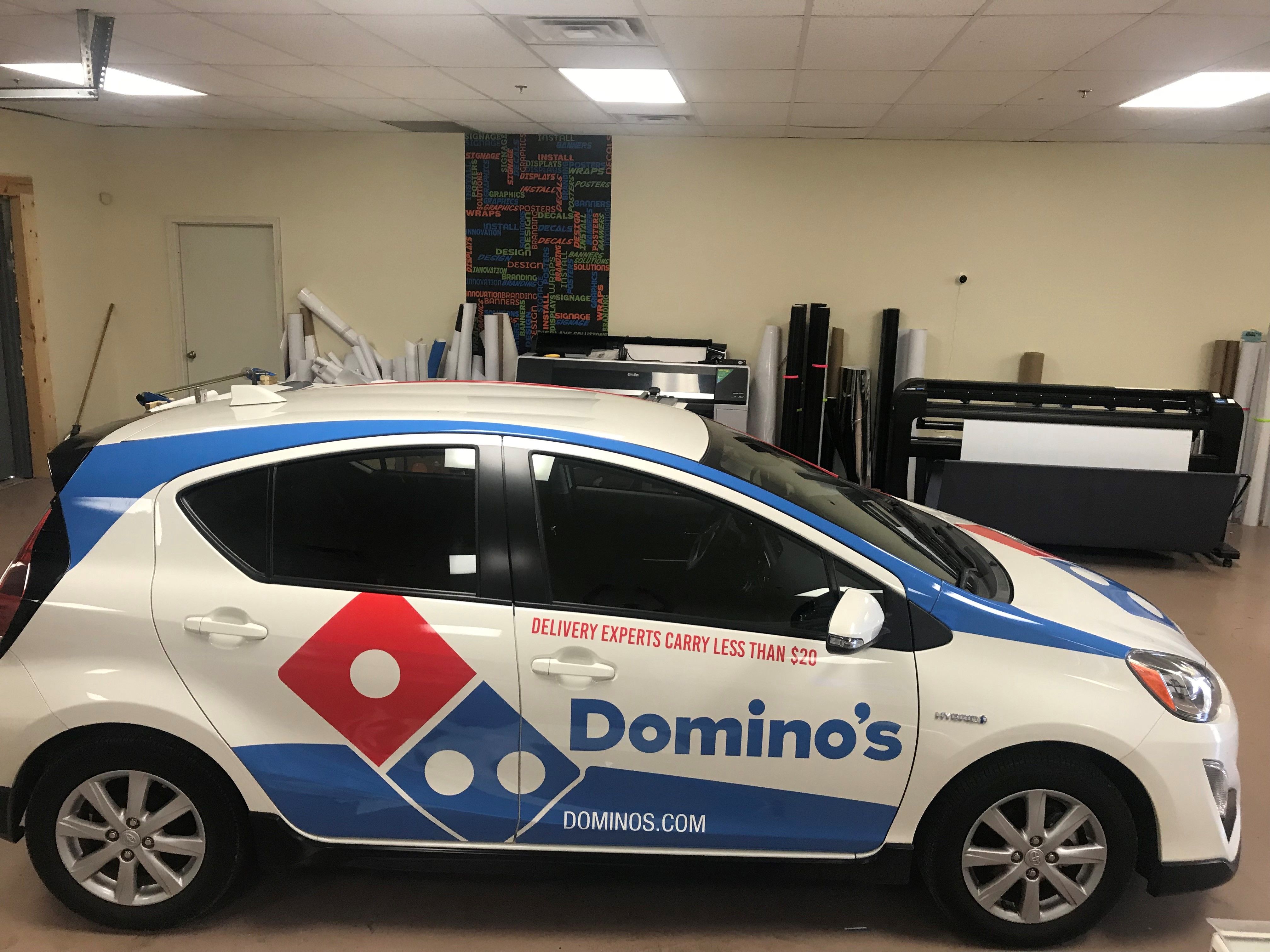 Parcial Vehicle Wrap for Domino