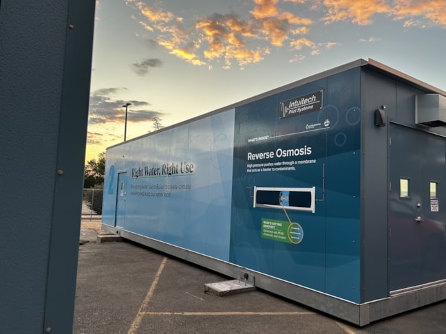 Wall Murals & Graphics