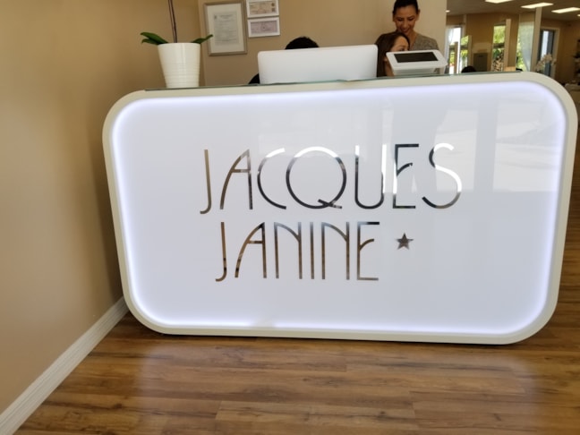 Dimensional Letters for Jacques Janine, a High-end Beauty Salon in Windermere
