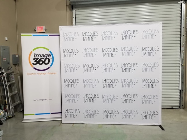 Pop-Up Banners and Stands | Professional Services