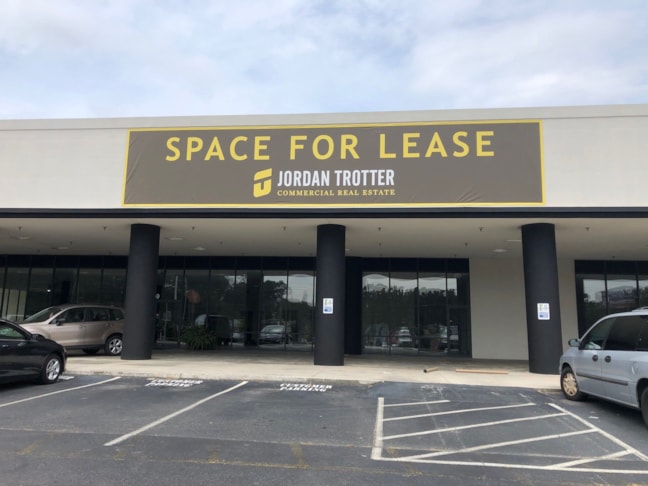 Fabric & Vinyl Outdoor Banners | Auto Dealerships & Repair