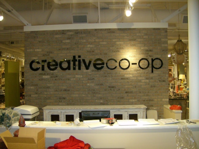 3D Signs & Dimensional Lettering