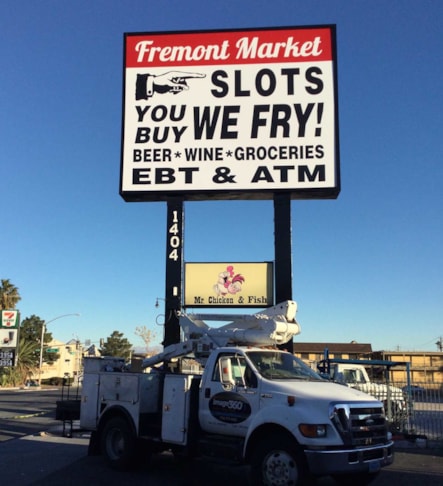 Boulevard & Street Pole Banners