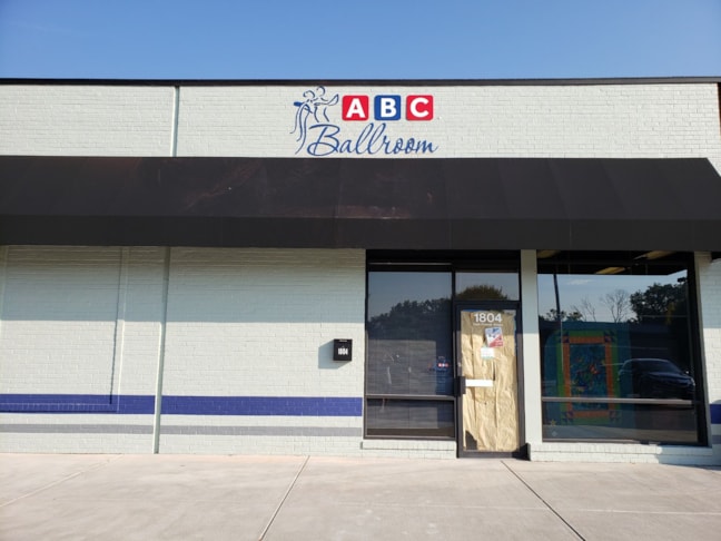 3D Signs & Dimensional Letters & Logos