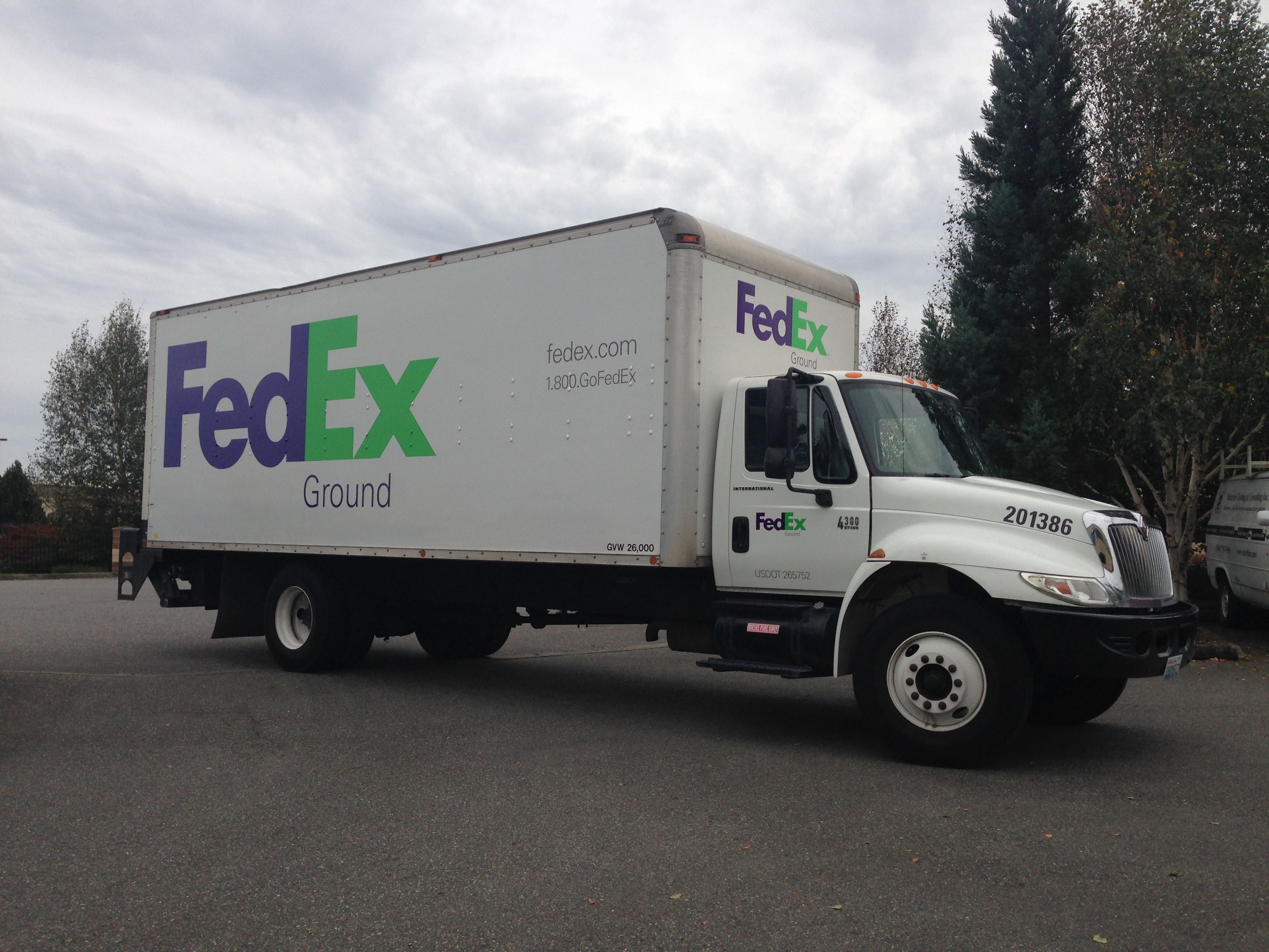  - Image360-Burlington-WA-Vehicle Graphics-Ready-To-Apply Vinyl Graphics-FedEx-Burlington, WA