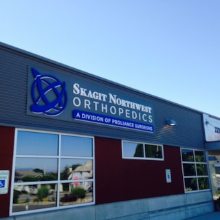 - Architectural Signage - Dimensional Lettering - Skagit Northwest Orthopedics - Anacortes, WA