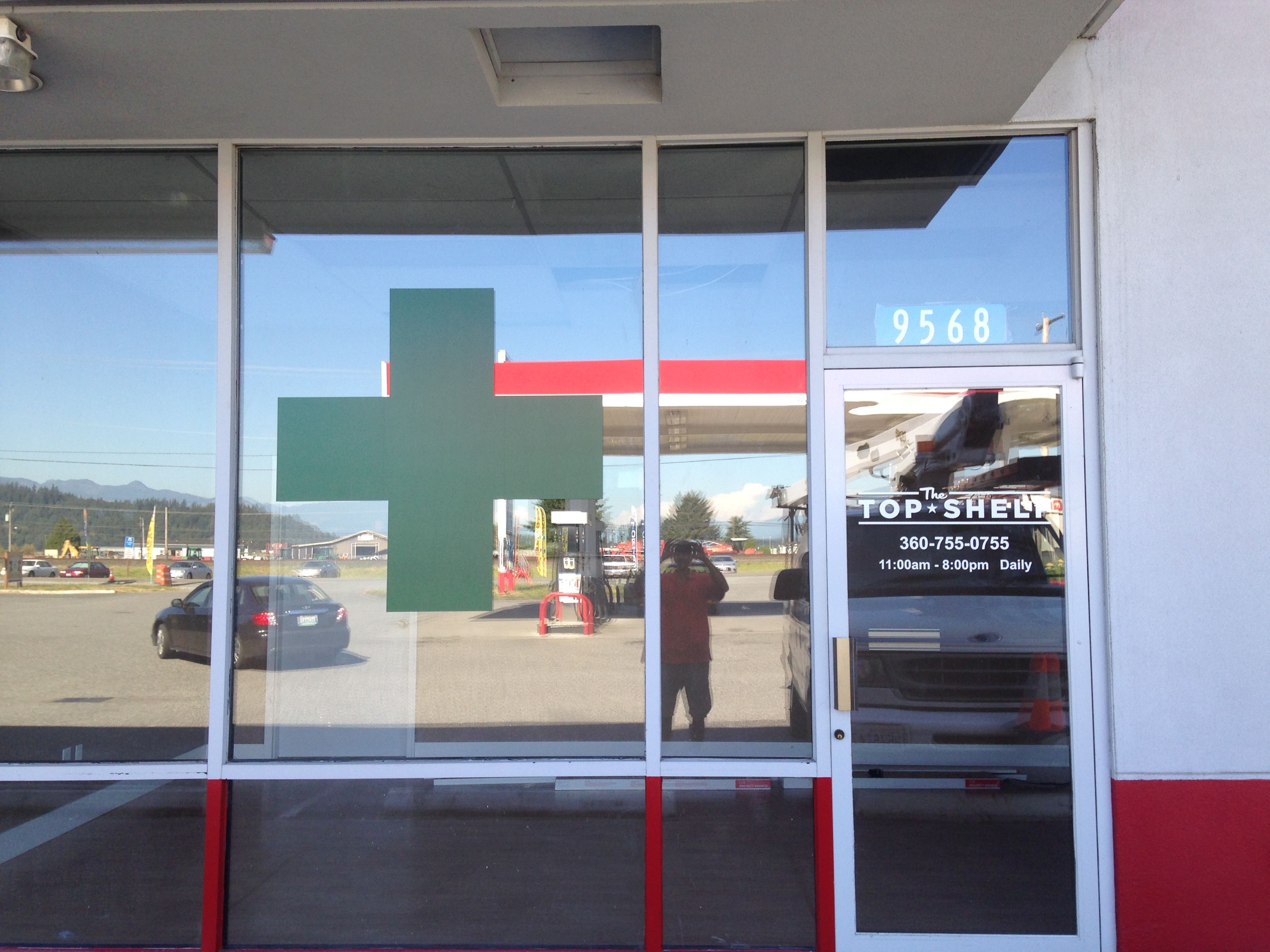  - Custom Graphics - Window Graphics - The Top Shelf - Burlington, WA