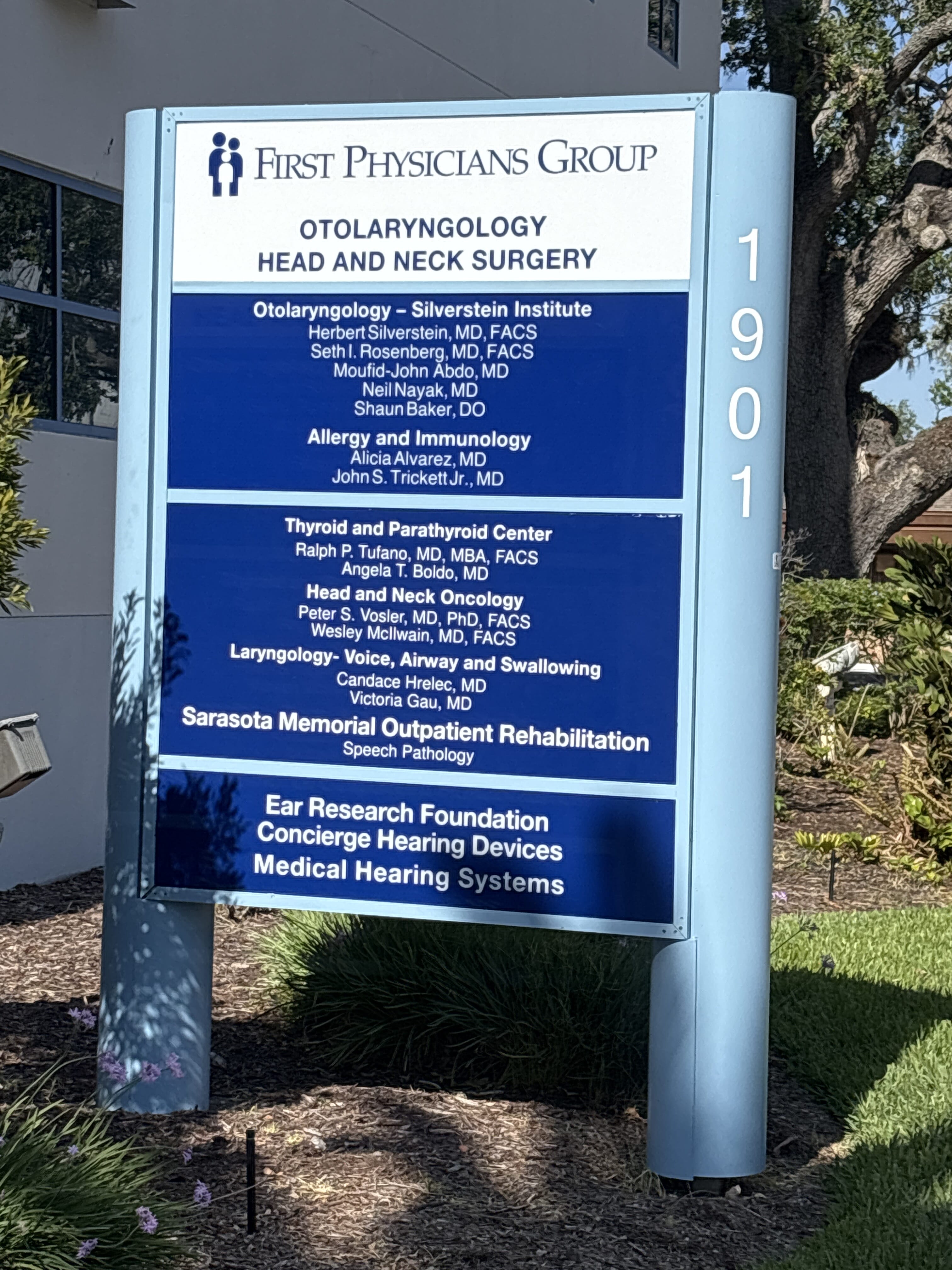 Pylon & Pole Signs | Healthcare | Sarasota | Metal
