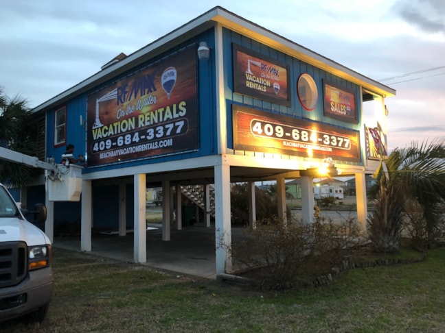 Turn your building into a sign!