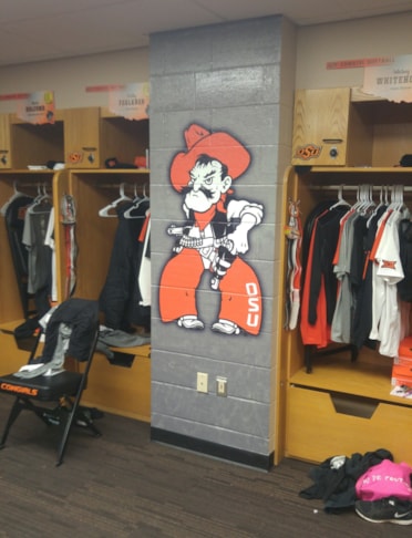 Custom Decals, Wraps & Lettering