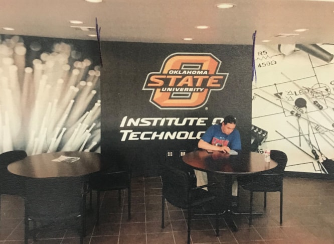 Wall Murals & Graphics