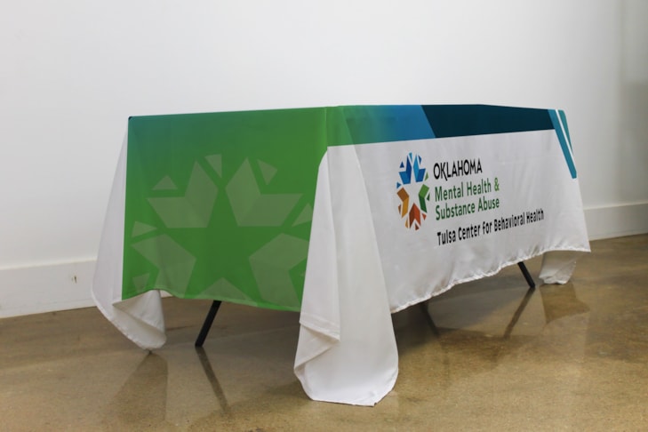 Table Throws & Runners