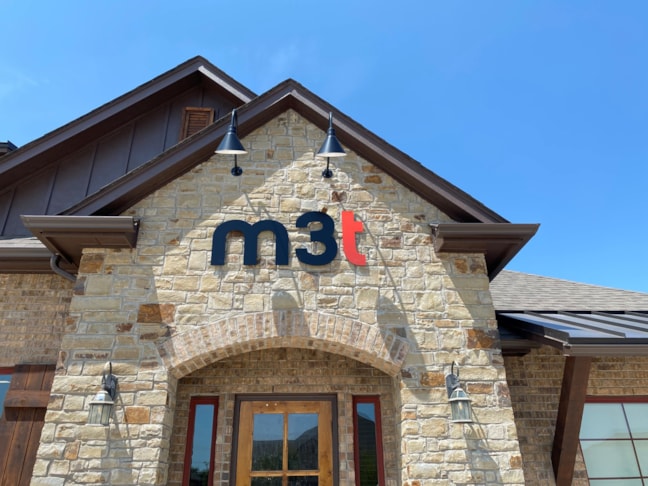 3D Signs & Dimensional Letters & Logos