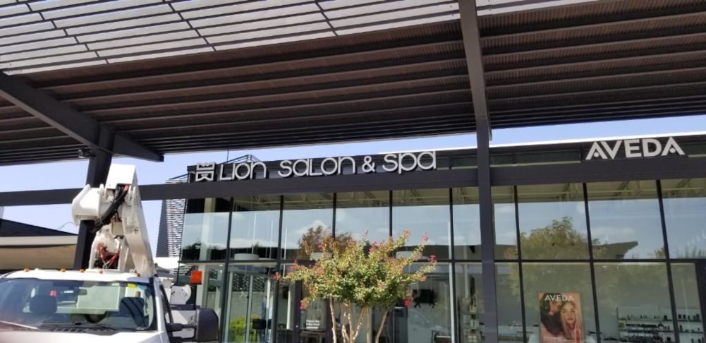 Storefront & Building Channel Letters