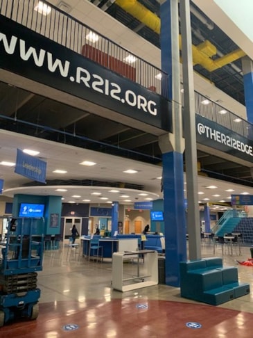 Wall Murals & Graphics