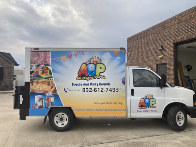 Vehicle Graphics & Lettering