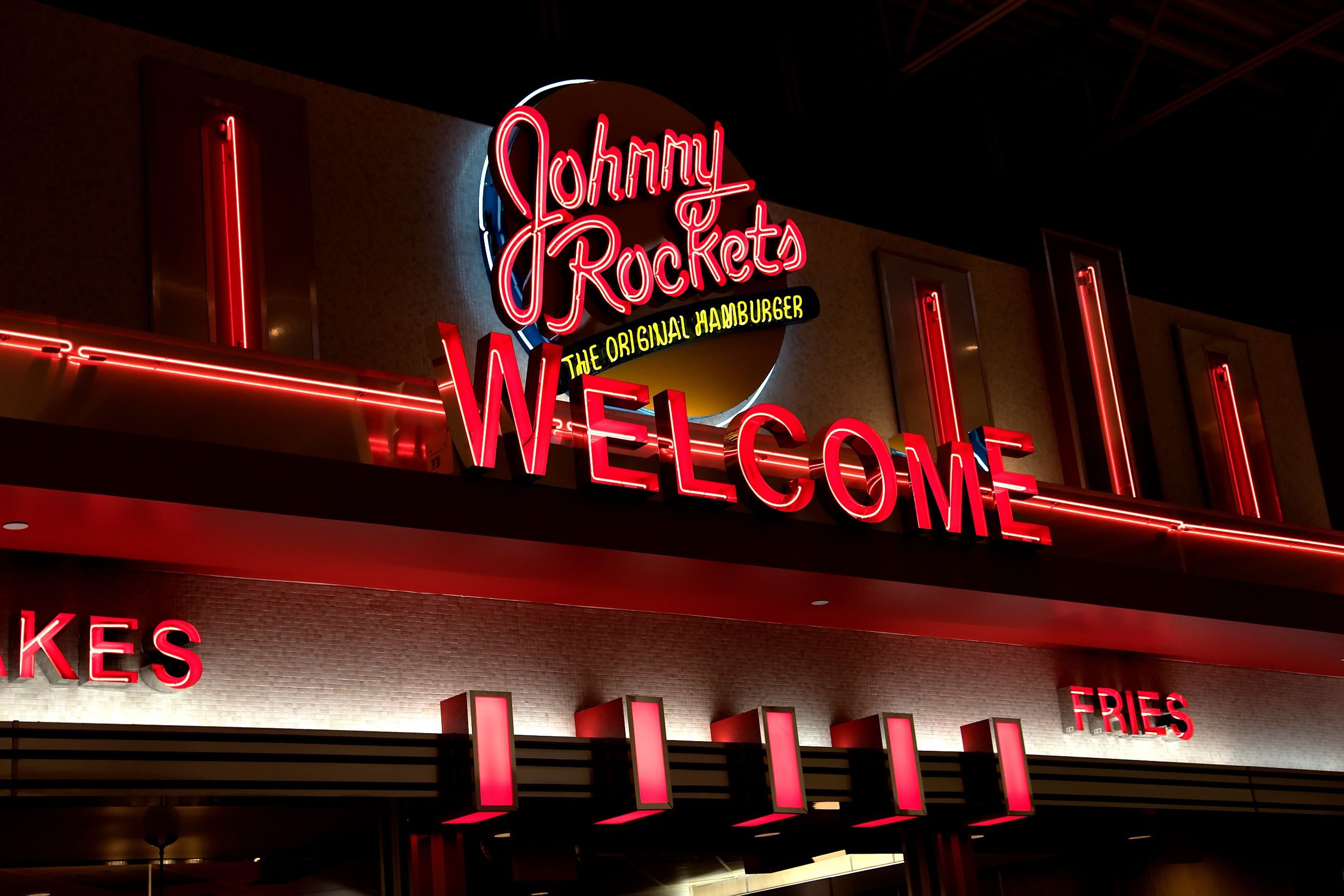 7 Ways to Increase ROI With Outdoor LED Business Signs