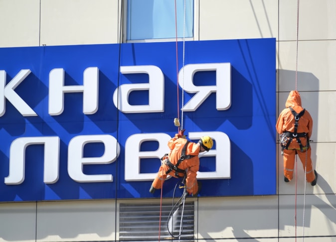 Storefront & Building Channel Letters