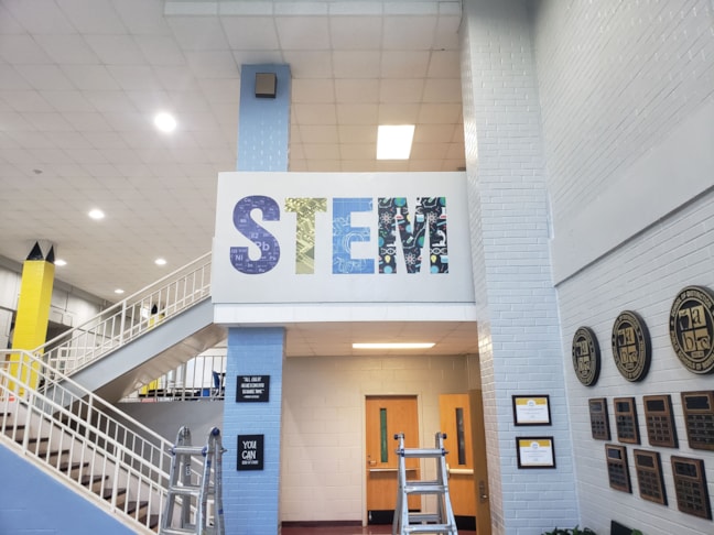 Wall Murals & Graphics