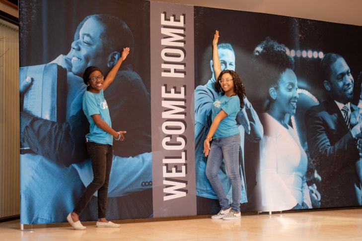 When you have a large space to fill, consider using large scale products! We have 10 and 20 options available in several different styles. 