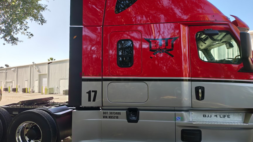 Vehicle Graphics & Lettering | Transportation, Logistics, & Distribution