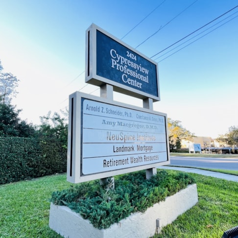 3D Signs & Dimensional Letters