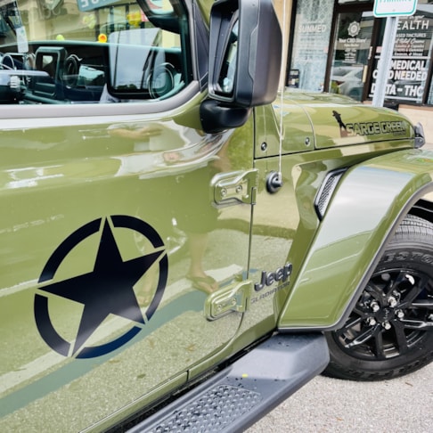 Custom Decals, Wraps & Lettering