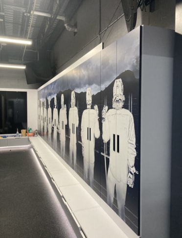 Wall Murals & Graphics