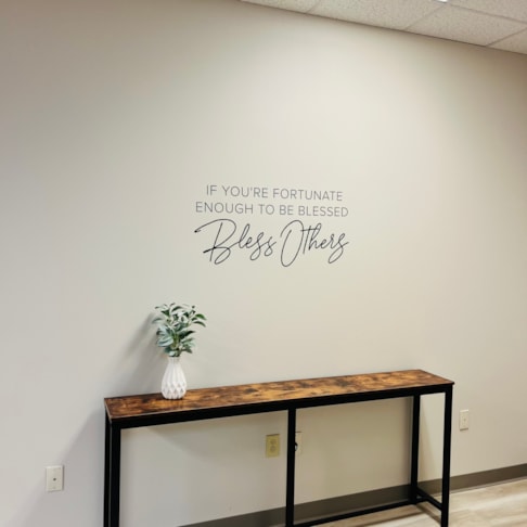 Wall Murals & Graphics