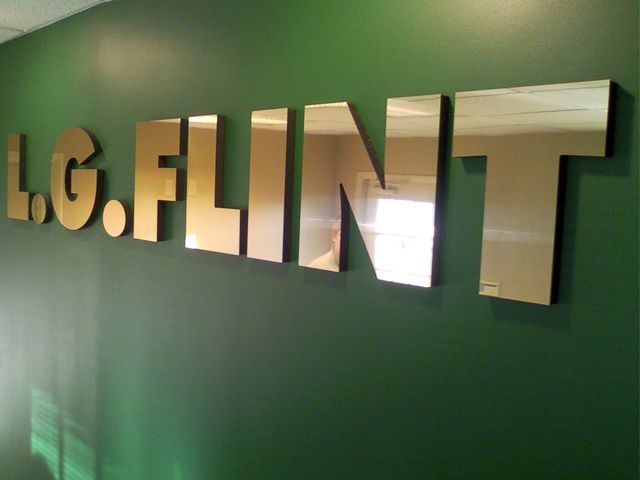 Dimensional Lettering